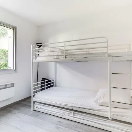 Le Hameau Du Port-5 *
